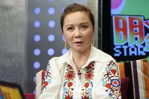 蔡明嫁了几个老公（揭秘蔡明现任老公情史）