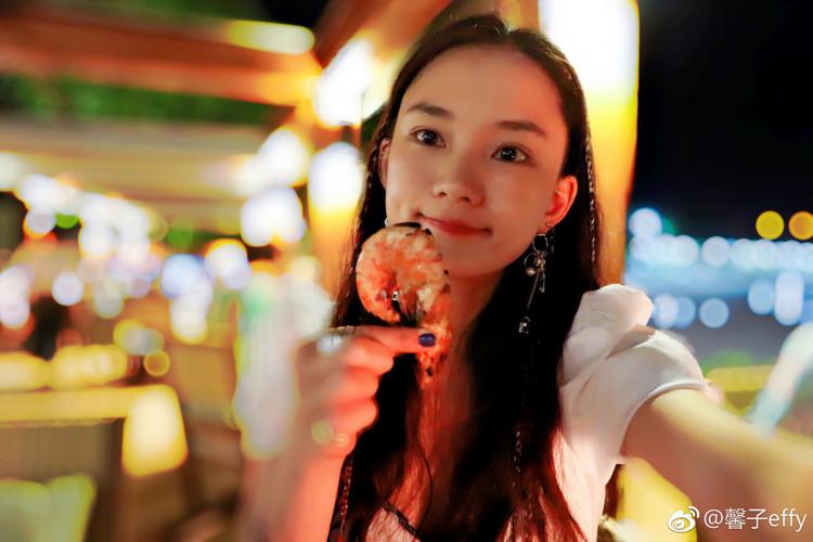 泪洒女人花馨子吻戏（电视剧泪洒女人花演员表 ）