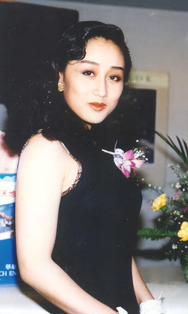 利智到底那漂亮了（李连杰苦等十年利智）