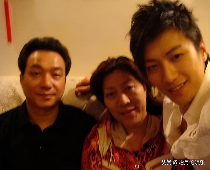 乔任梁真的被卸胳膊了吗 （真实的乔任梁死亡原因）