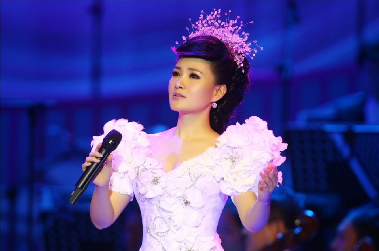 雷佳的老公是干什么的（著名歌唱家雷佳的慈善家丈夫陈正拜）