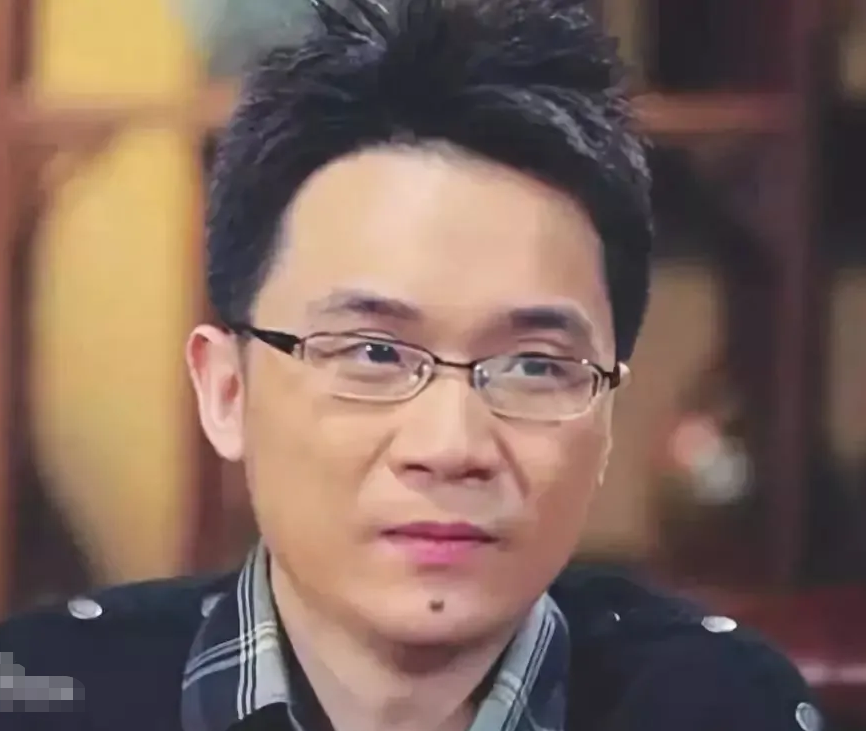 蔡明嫁了几个老公（揭秘蔡明现任老公情史）