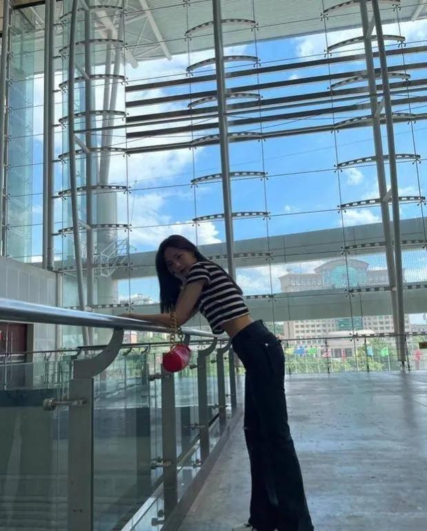 沈梦辰的胸围多大（明星沈梦辰的身材体重）