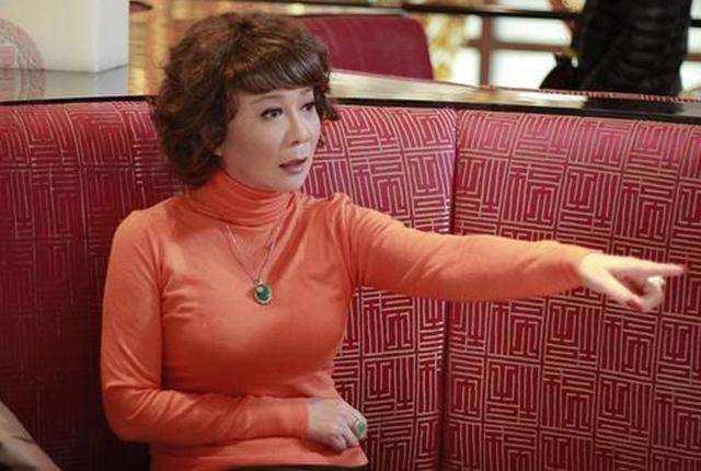 蔡明嫁了几个老公（揭秘蔡明现任老公情史）