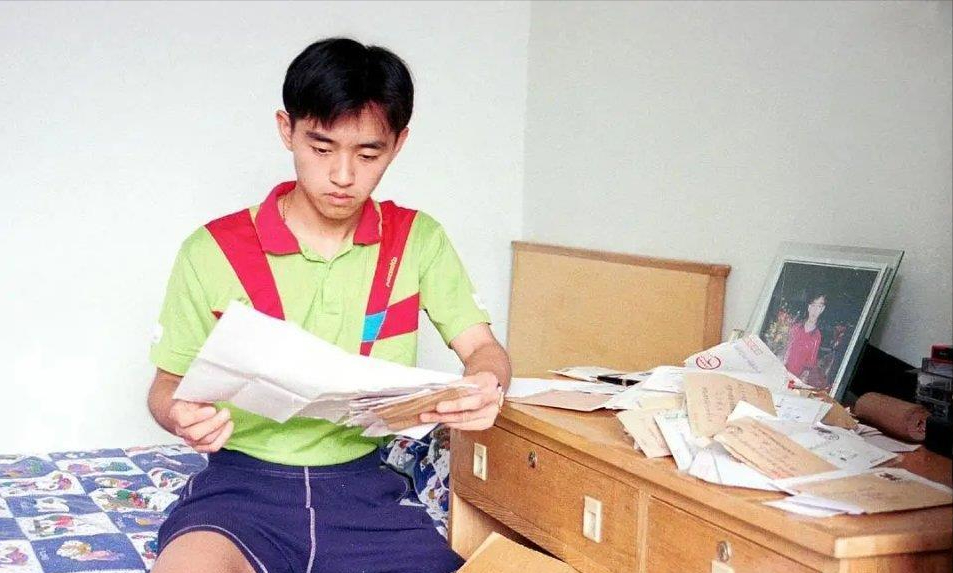 乒乓球冠军孔令辉和谁结婚了（孔令辉和马苏的爱情往事）