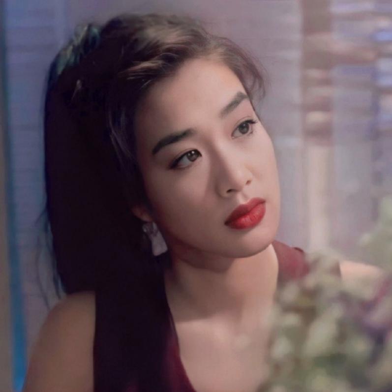 出演大尺度电影的女星有哪些（最经典的脱衣女明星）