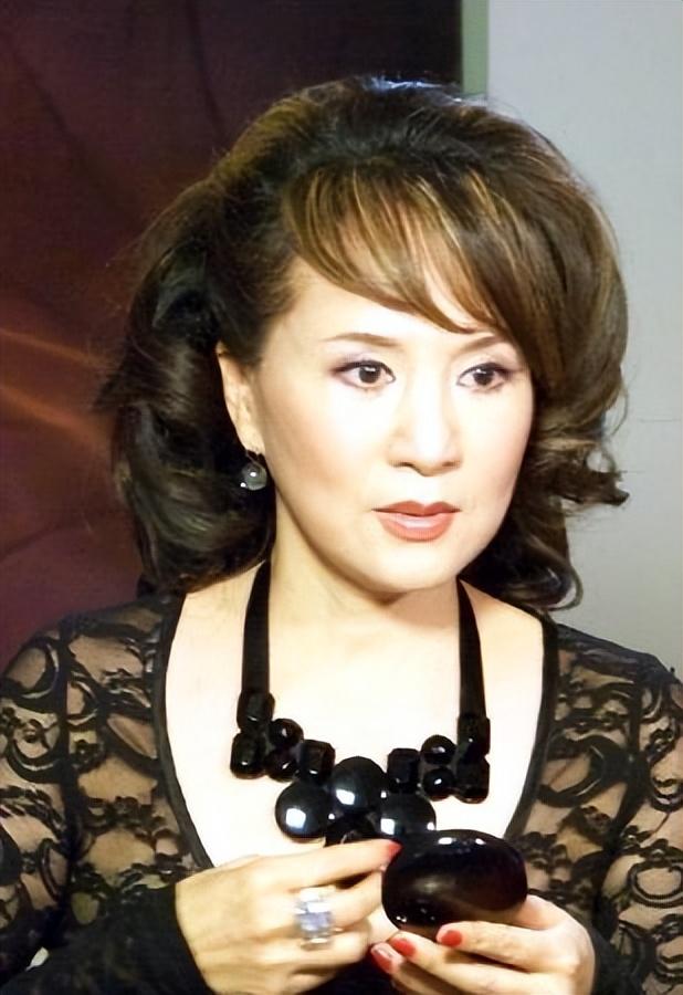 郑绪岚是哪里人（郑绪岚简历及个人资料简介 ）