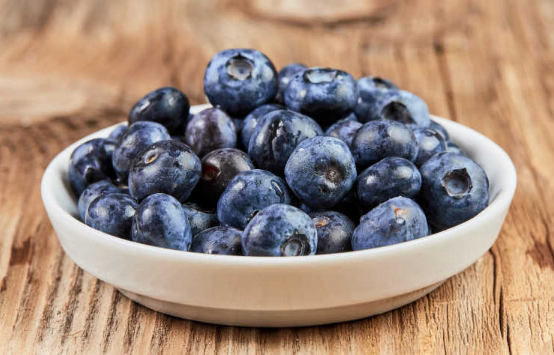 蓝莓用清水洗三遍可以吃吗1
