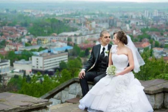 为什么女人出轨必须离婚(两个结婚十年的女人告诉你) 为什么女人出轨必须离婚(两个结婚十年的女人告诉你)