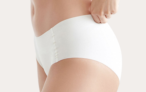 内裤一天就黄黄的潮湿有异味正常吗