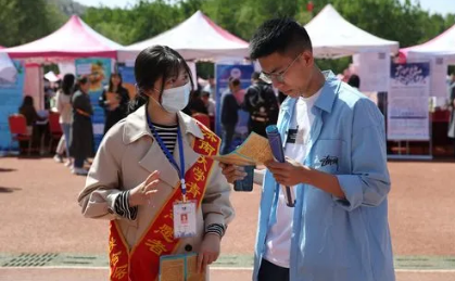 三支一扶是去镇里还是去村里（三支一扶只能永远待在乡镇吗）