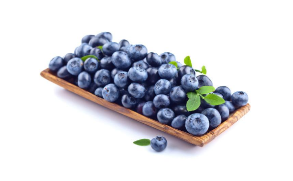 蓝莓加牛奶为什么一会变成固体了（蓝莓加牛奶变成固体还能喝吗）