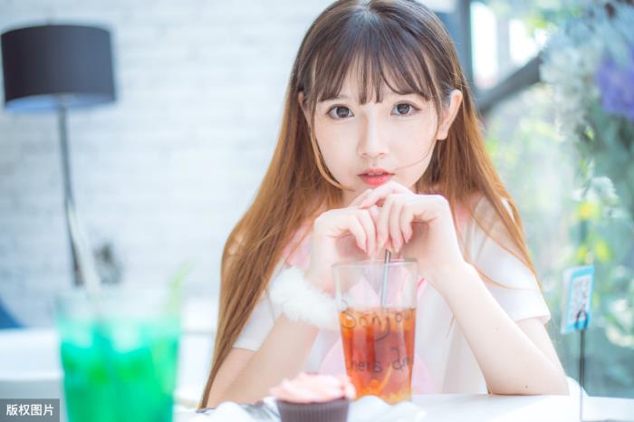 女朋友很幼稚能结婚吗（成熟女人和幼稚女人）