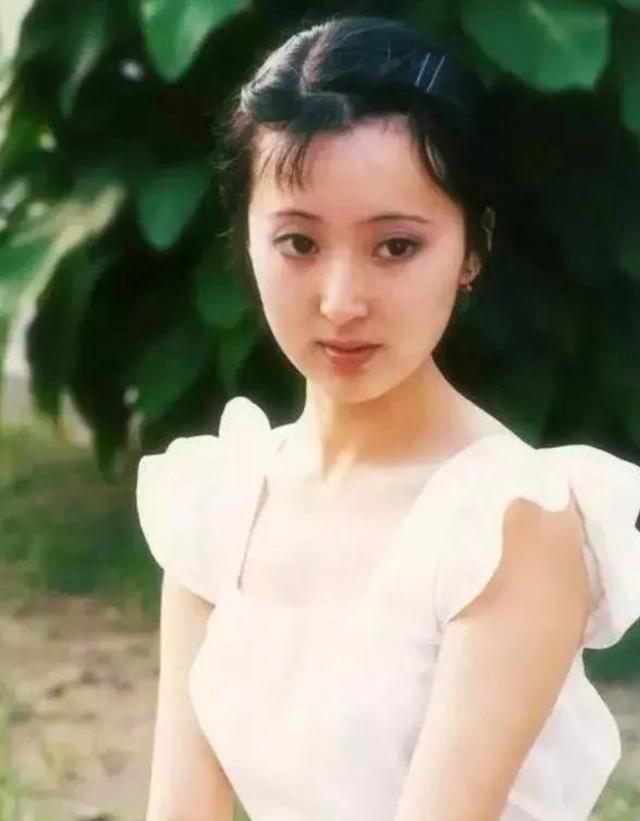 陈晓旭在哪个寺院出家（演员陈晓旭现状介绍）