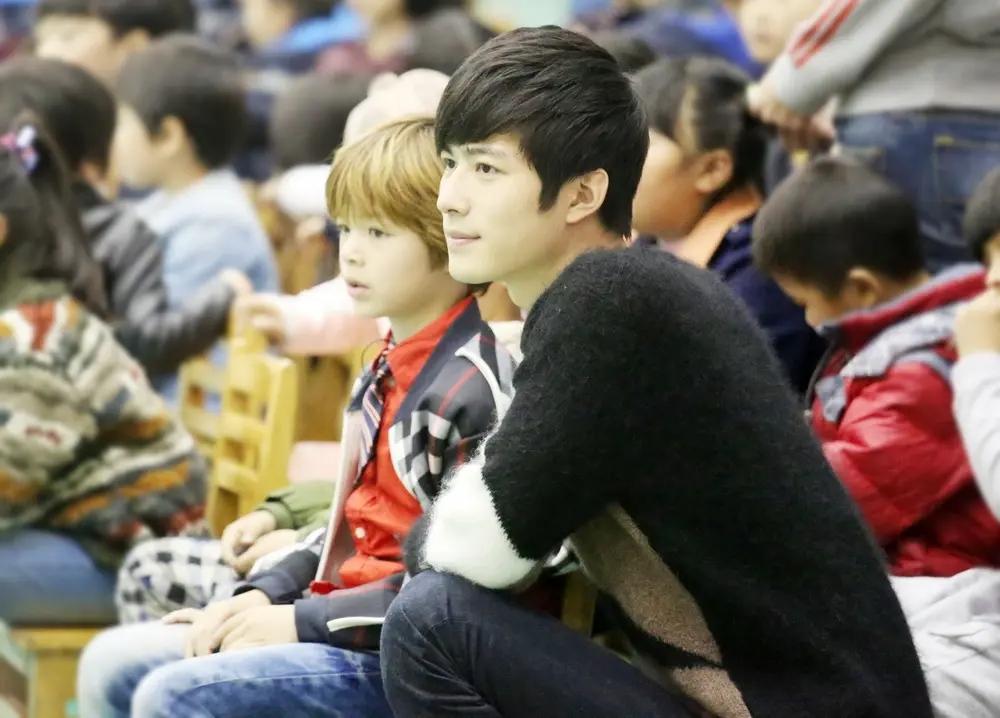 陈学冬怎么出道走红的（明星陈学冬的成名经历）