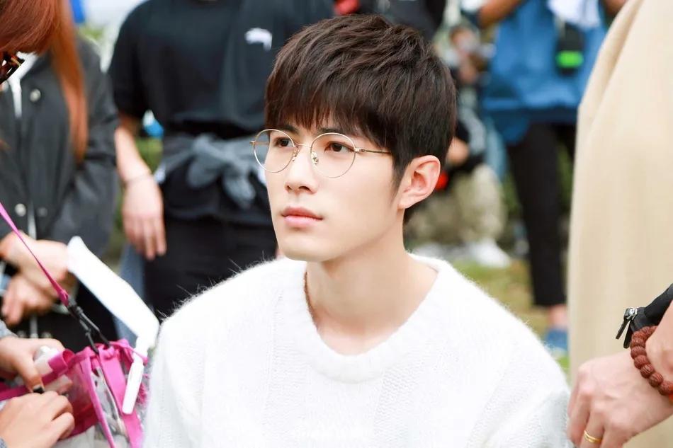 陈学冬怎么出道走红的（明星陈学冬的成名经历）