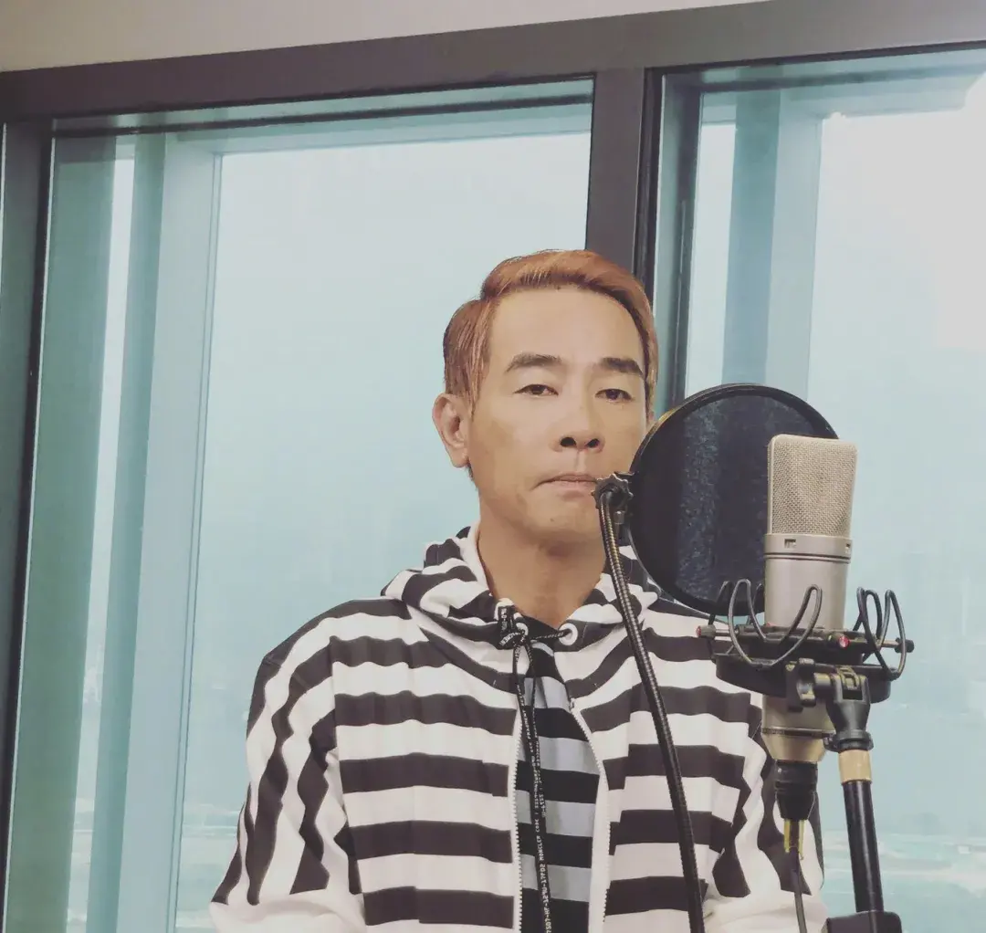 演员陈学冬小时候的经历（童年最凄惨的五位明星）