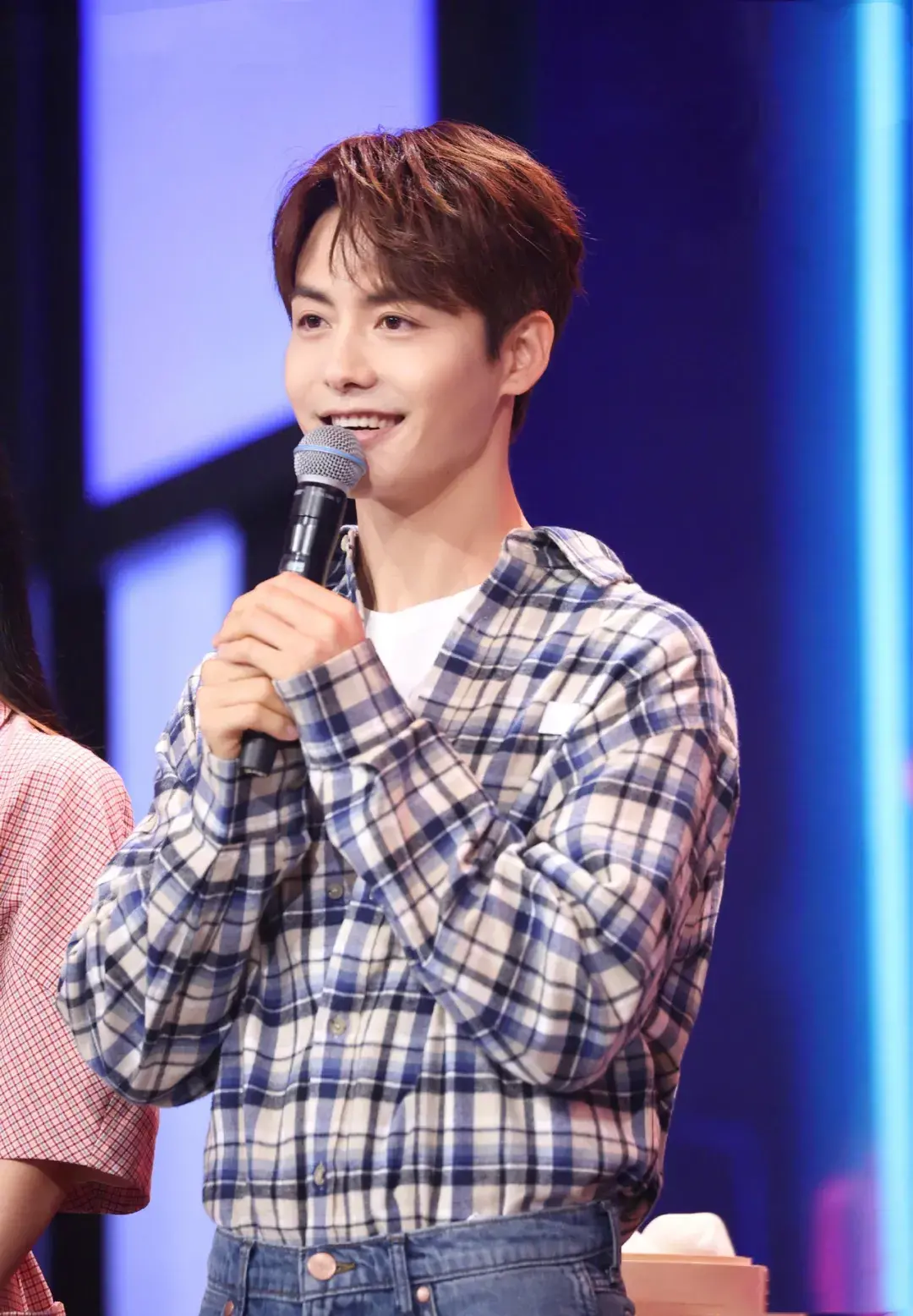 演员陈学冬小时候的经历（童年最凄惨的五位明星）