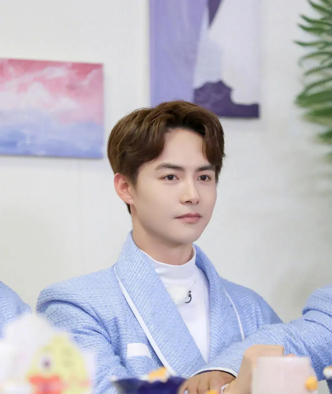 演员陈学冬小时候的经历（童年最凄惨的五位明星）