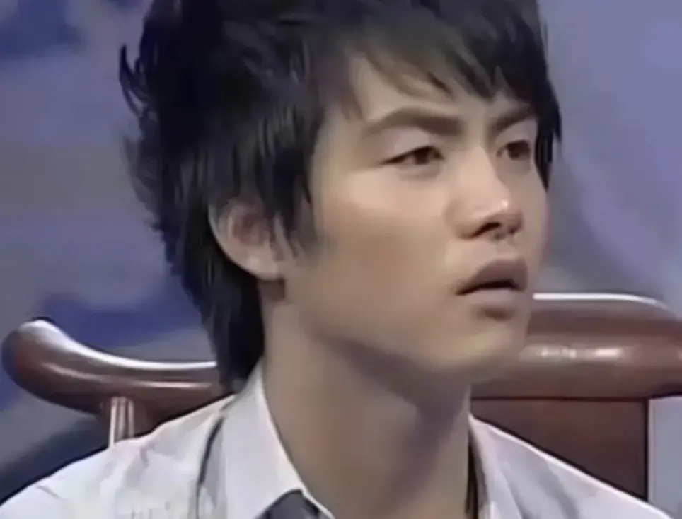 演员陈学冬小时候的经历（童年最凄惨的五位明星）