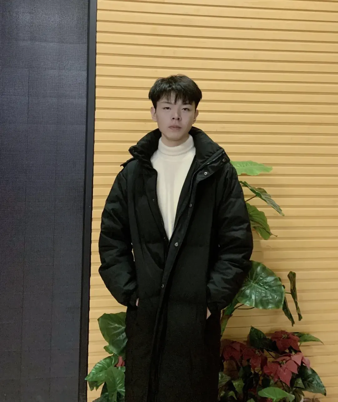 演员陈学冬小时候的经历（童年最凄惨的五位明星）