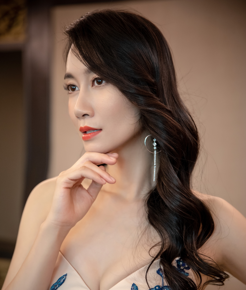 温峥嵘结过婚吗（演员温峥嵘现任丈夫介绍）