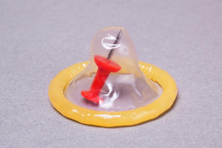 男生的安全罩有什么作用（避孕套的使用注意事项）