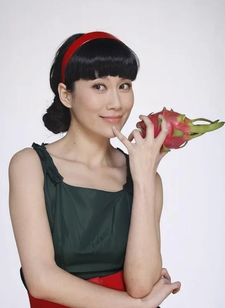 温峥嵘结过婚吗（演员温峥嵘现任丈夫介绍）