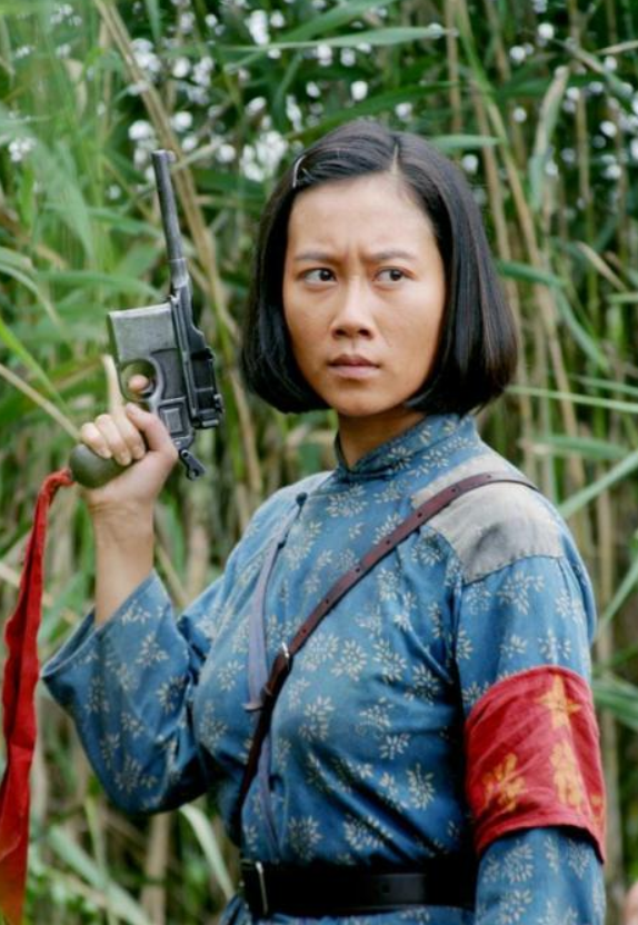 温峥嵘结过婚吗（演员温峥嵘现任丈夫介绍）