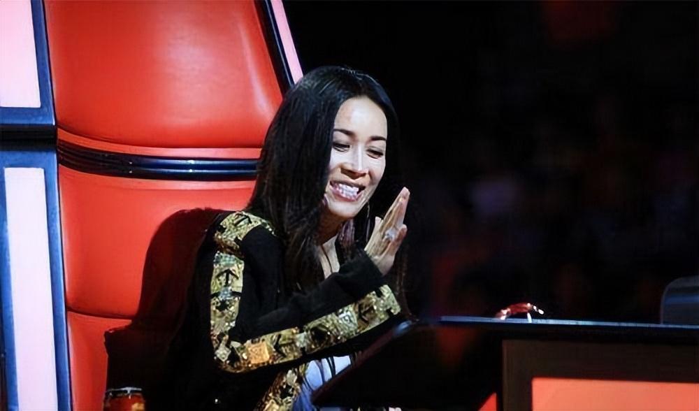 那英一共有几个孩子（歌手那英的感情经历）