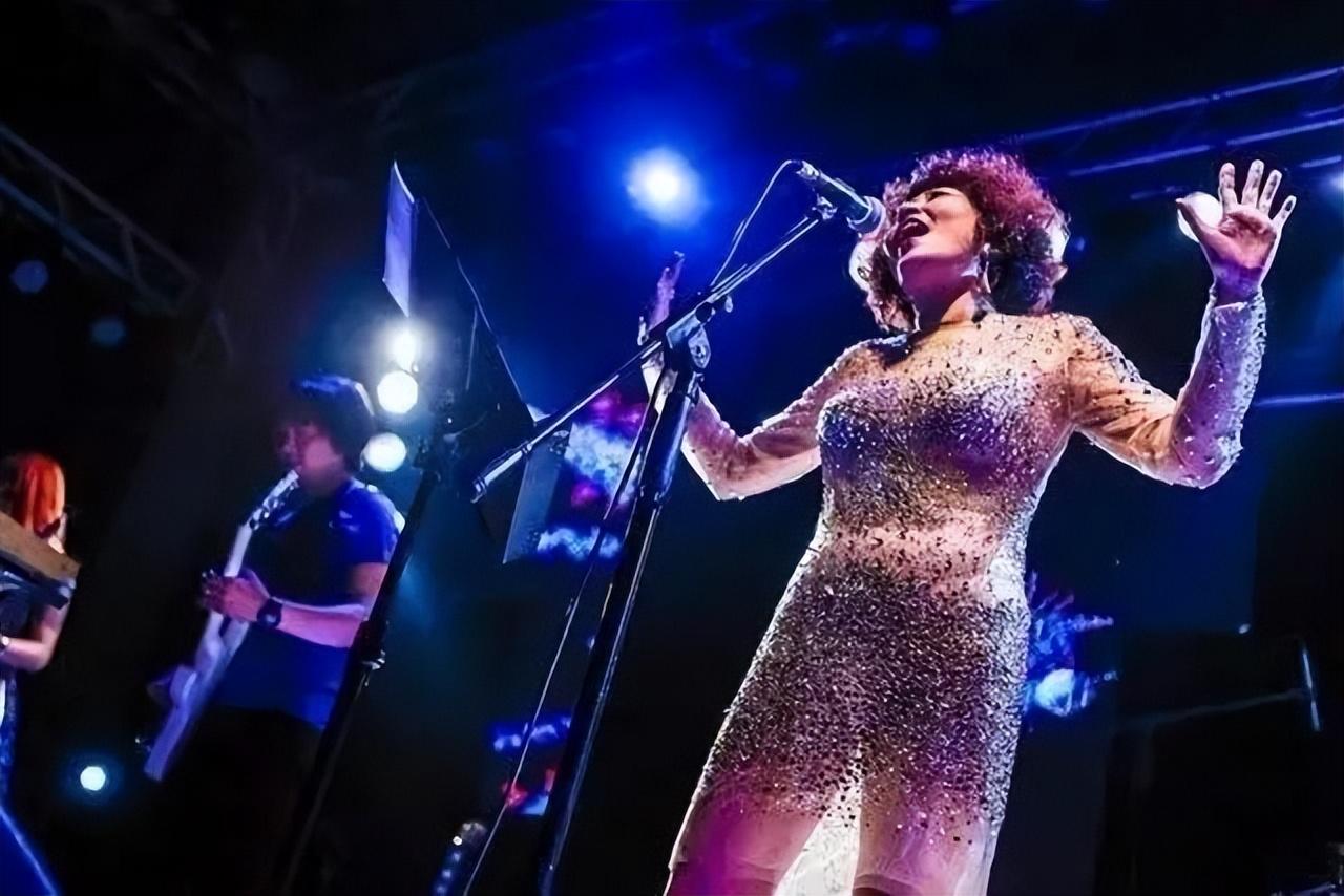 那英为什么地位这么高（歌坛霸主那英厉害的三个原因）