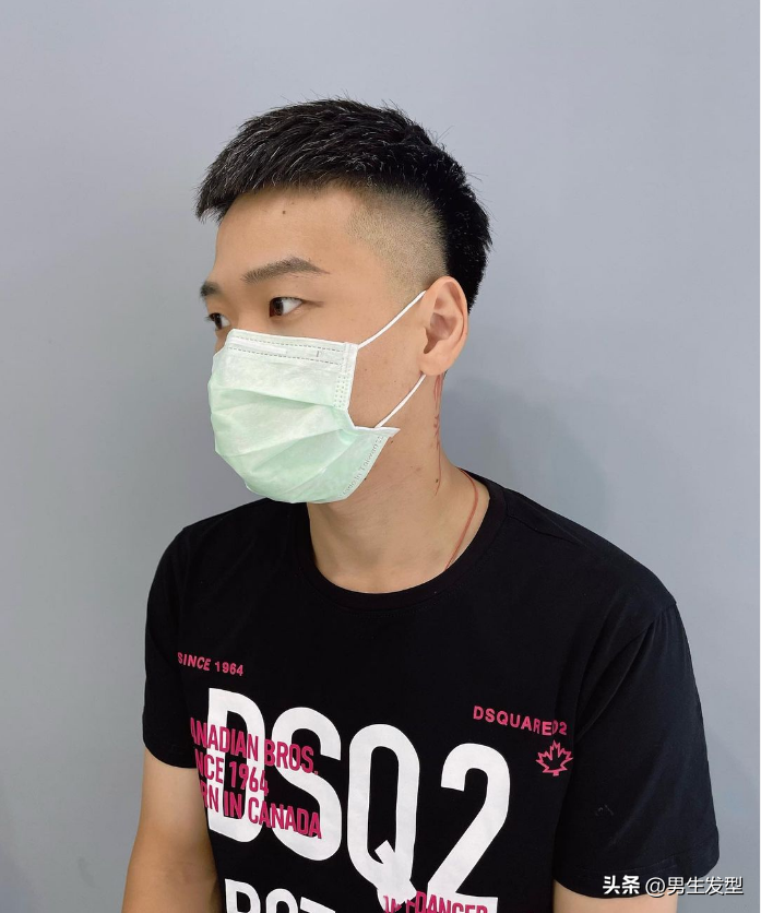 男士短寸锅盖头造型（眼前一亮的六种男生发型）