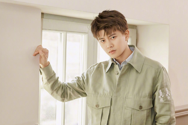 任嘉伦的国超文集在哪里写的，在哪看？