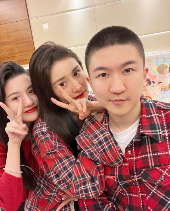 张大大到底是什么来头？为什么那么多人怼还能混下去