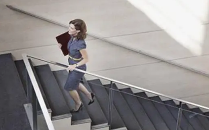 空腹爬楼梯可以休息一下吗？