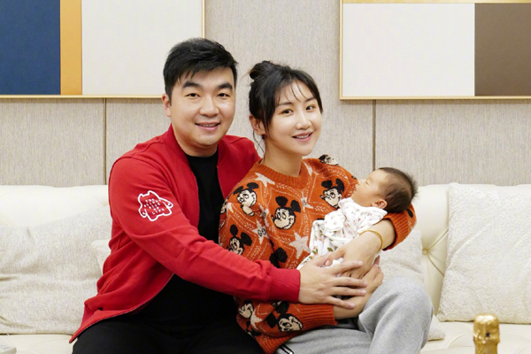 何雯娜老公梁超是豪门吗