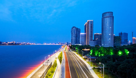 2023年8月去青岛热吗？