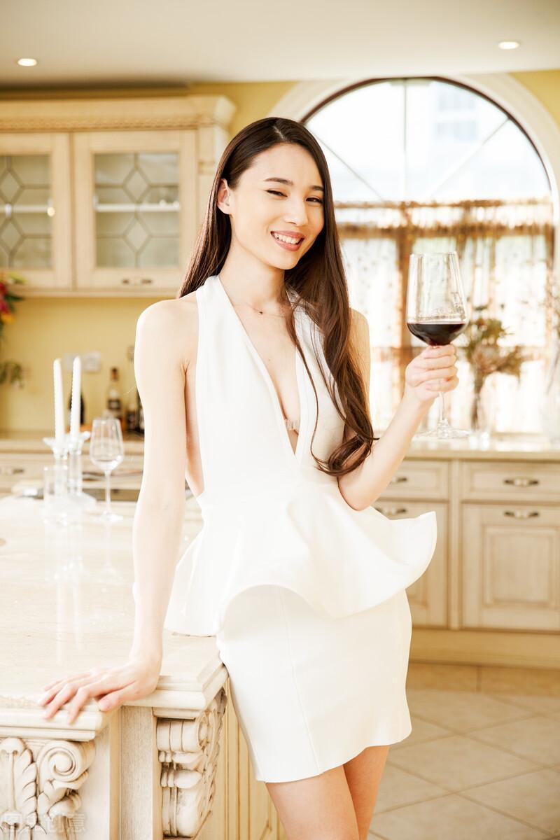 为什么女生喜欢养鱼塘（解读女生养鱼的心理表现）