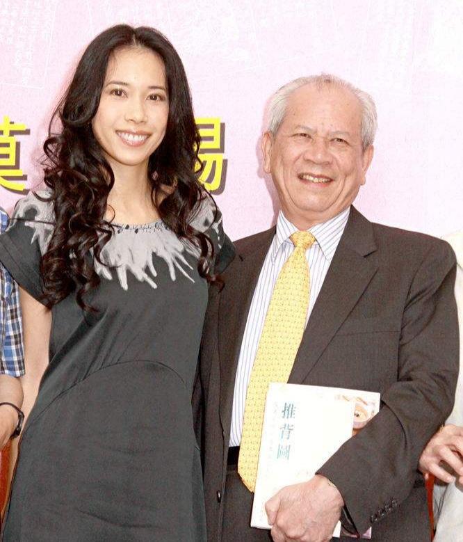 情歌天后莫文蔚出身（莫文蔚的家庭背景介绍）