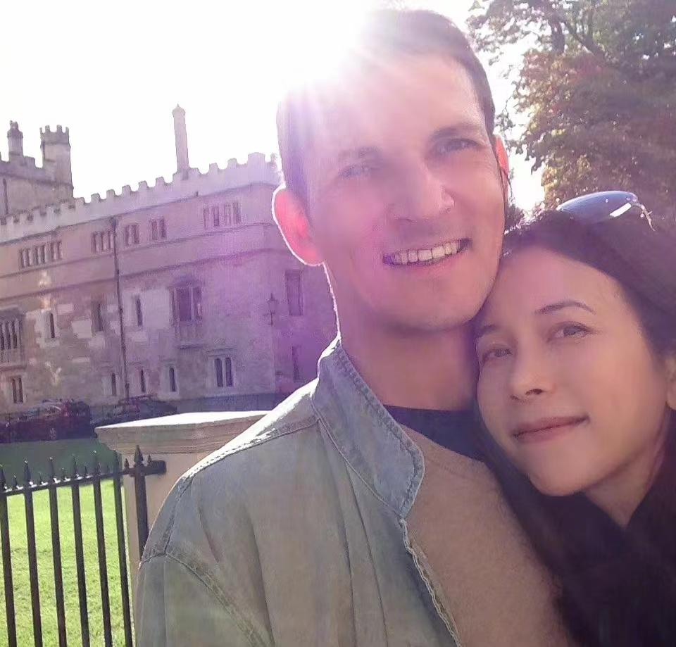 明星莫文蔚和谁结婚了（莫文蔚和Johannes结婚的11周年）