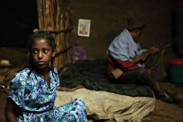 女性割礼是什么地方（非洲的索马里割礼习俗介绍）