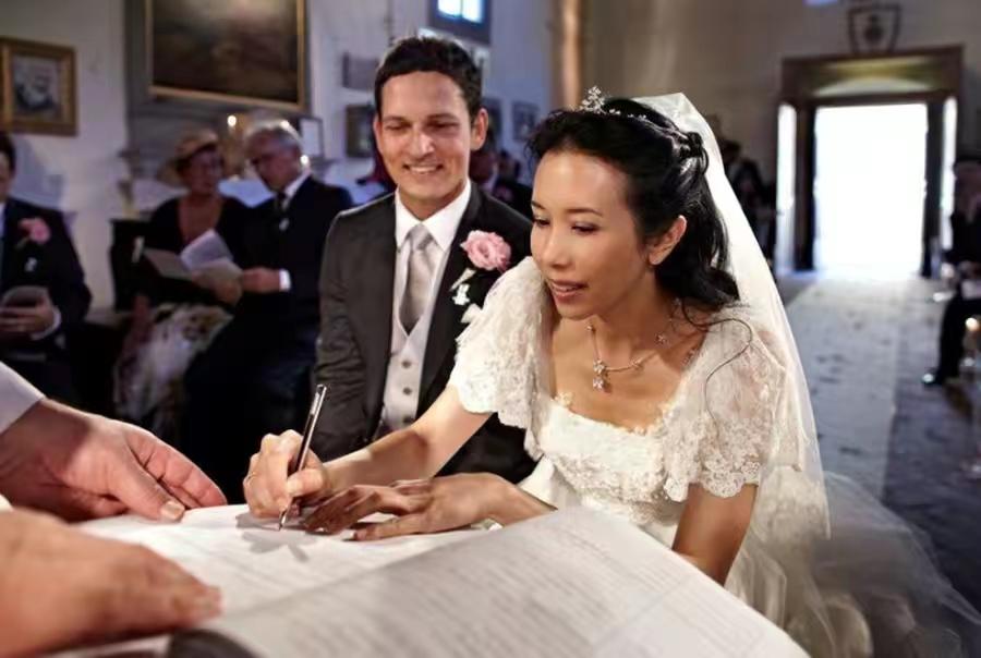 明星莫文蔚和谁结婚了（莫文蔚和Johannes结婚的11周年）