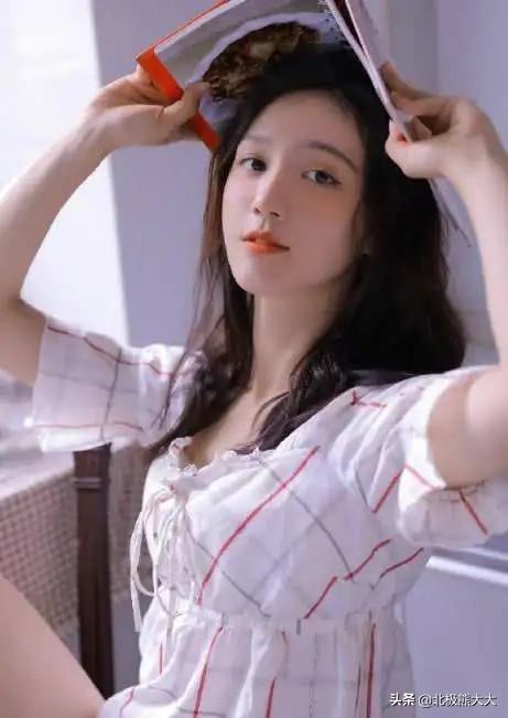 女星刘露的大闹地铁事件（女演员刘露资料介绍）