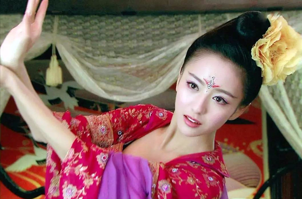 赵合德是怎么迷惑皇上的（母仪天下赵飞燕让汉成帝沉迷的4个原因）