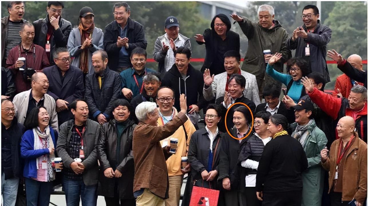 演员方舒资料简介（65岁方舒近况现状）