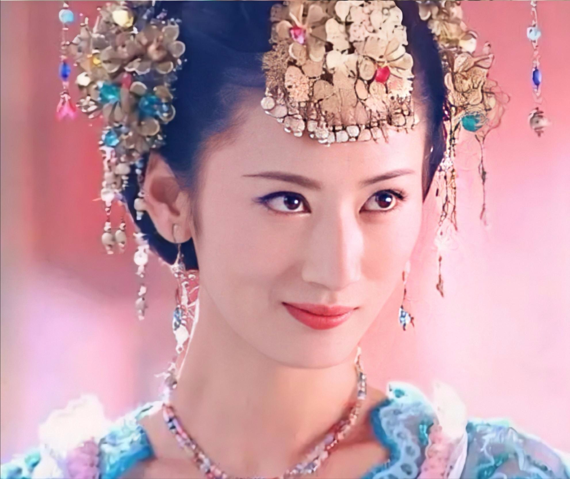 赵合德是怎么迷惑皇上的（母仪天下赵飞燕让汉成帝沉迷的4个原因）