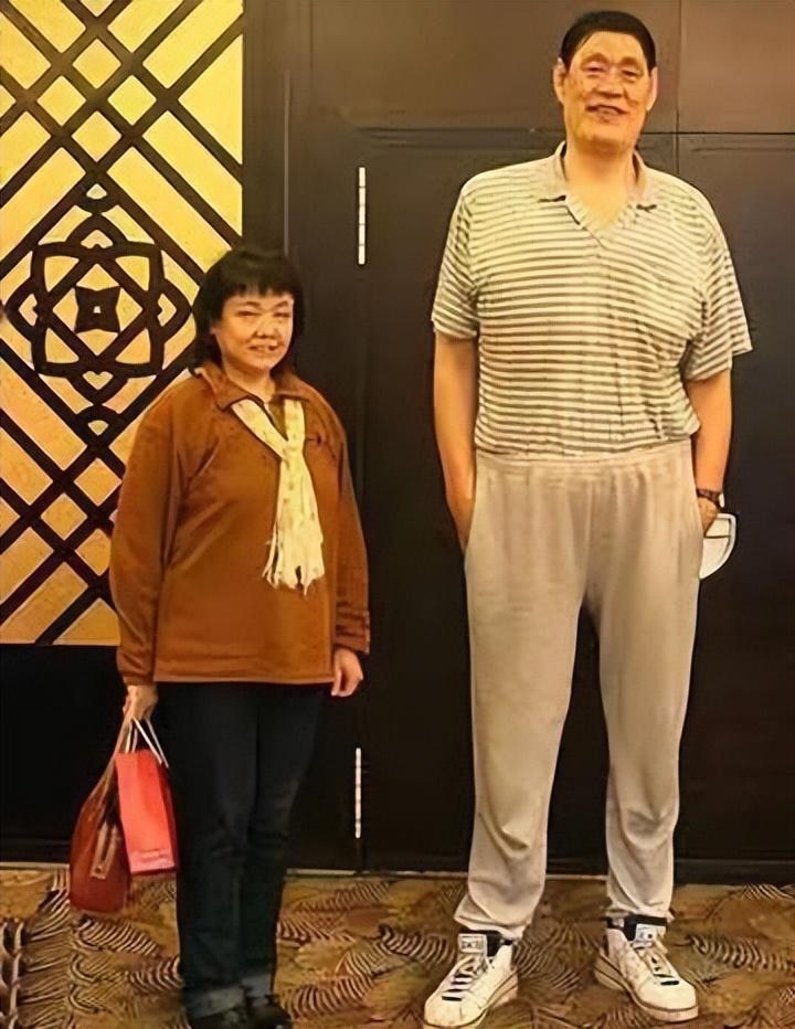 穆铁柱身高多少米体重多少（篮坛巨人穆铁柱现状）