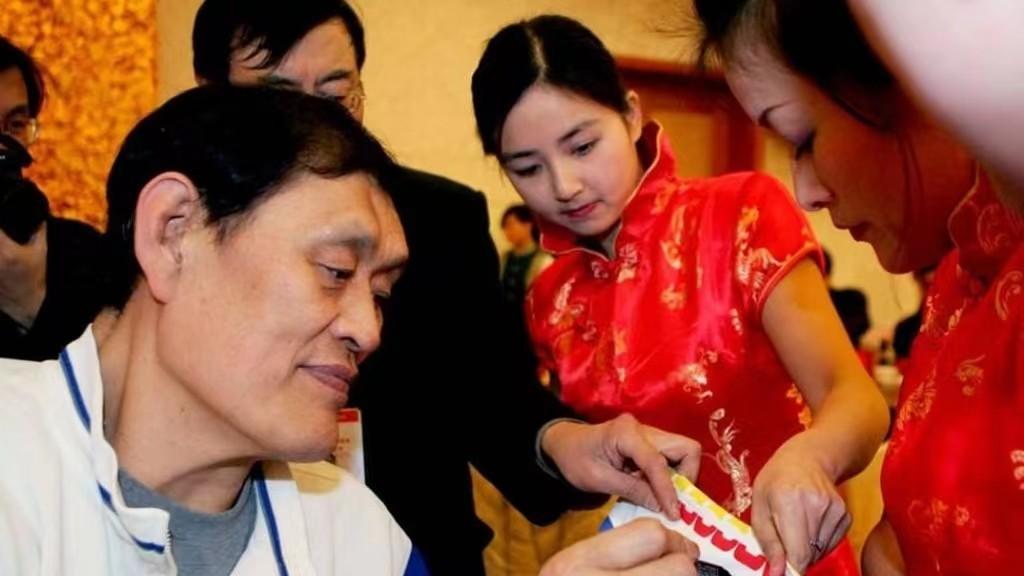 穆铁柱身高多少米体重多少（篮坛巨人穆铁柱现状）