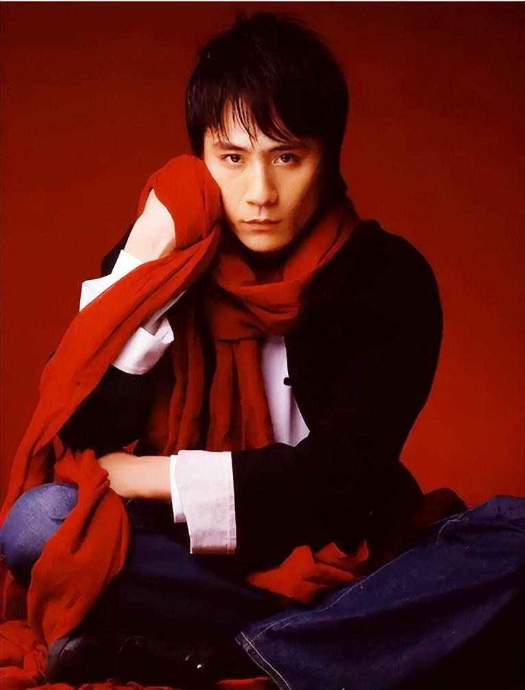 刘烨出什么事了（曝光刘烨与谢娜恋爱16年）