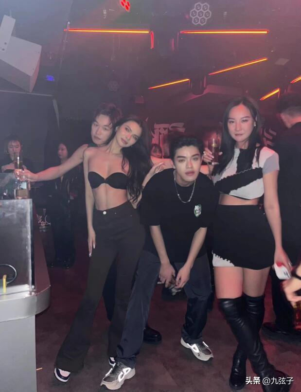 天使模特Naomi出轨（naomikyx康雅馨黑历史）